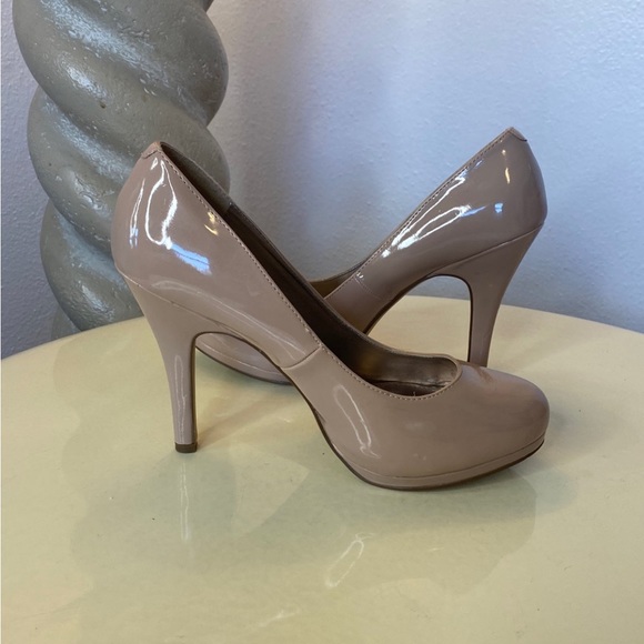 Steve Madden Nude Pumps size 9 - Picture 2 of 7